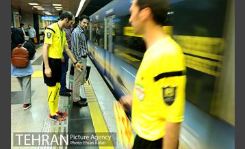 پرفورمنس آموزش فرهنگسازی قوانین مترو به مناسبت جام جهانی 19