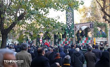 تشییع پیکر ۲۰۰ شهید گمنام دفاع مقدس در تهران 1