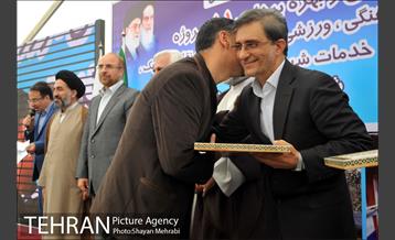 آیین افتتاح و بهره برداری از پروژه های منطقه 15 با حضور دکتر قالیباف 39