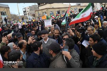 حضور و سخنرانی دکتر علیرضا زاکانی در اجتماع مردم زنجان در مراسم راهپیمایی ۲۲ بهمن 13