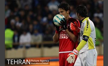 دیدار استقلال تهران و تراکتورسازی در لیگ برتر فوتبال 18