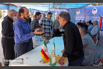 میز خدمت شهرداری تهران در نماز جمعه 38