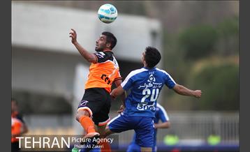 دیدار سایپا و استقلال در لیگ برتر فوتبال 17