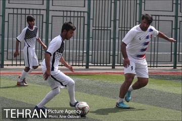 دیدار دوستانه بین پیشکسوتان پرسپولیس-استقلال با کودکان کار 8