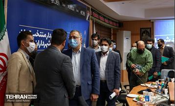 نشست شهردار منتخب تهران با شهرداران نواحی 33