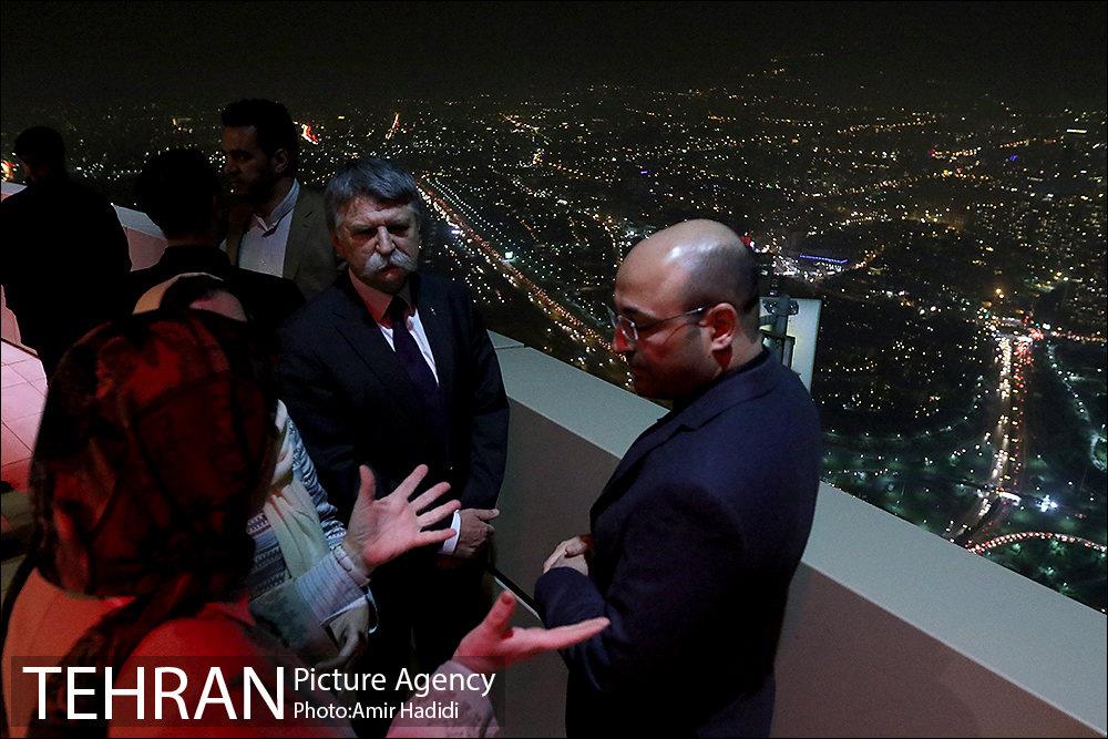 بازدید رییس مجلس ملی مجارستان ار برج میلاد تهران 18