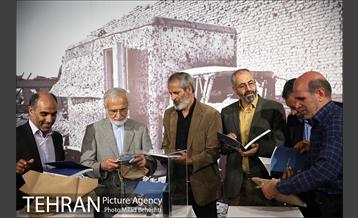 آیین گشایش نمایشگاه عکس ساسان مویدی و رونمایی از مجموعه کتب عکاسان جنگ 25