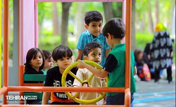 زمین بازی‌ بوستان لاله تهران 14