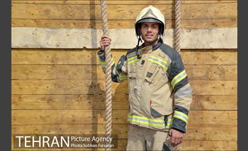 بازدید اعضای شورای اسلامی شهر از نمایشگاه آتش نشانی 4