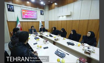 بازدید سرپرست مرکز ارتباطات از شهرداری منطقه 8 4