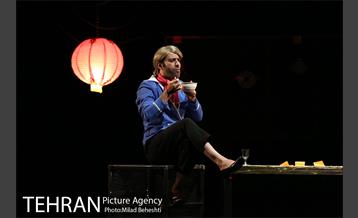 نمایش اژدهای طلایی 12