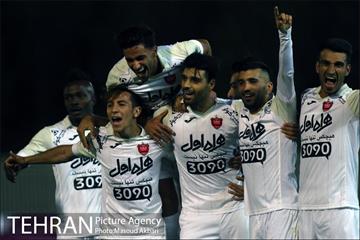 دیدار نقت تهران و پرسپولیس تهران در لیگ برتر فوتبال 22