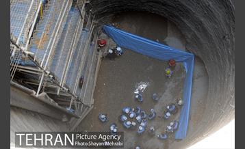 ورود دستگاه تمام مکانیزه(TBM) به ایستگاه مترو شهدا 42