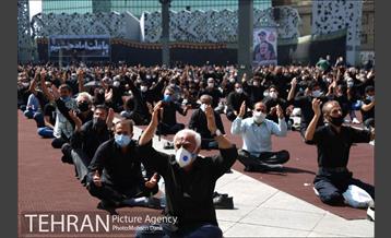 مراسم عزاداری ظهر عاشورا در میدان امام حسین(ع) 12