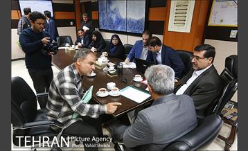 بازدید دکتر حسینی مکارم از شهرداری منطقه 5 5