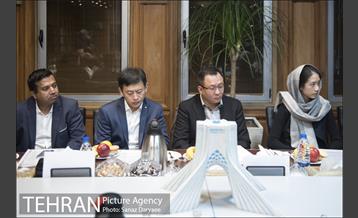 دیدار شهردار منطقه 9 با هیئت سرمایه گذار سنگاپوری 3