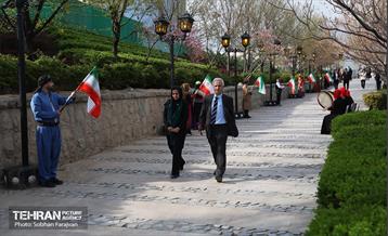 مراسم روز پرچم 74