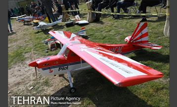 پرواز مدل ها بر فراز آسمان پایتخت 32