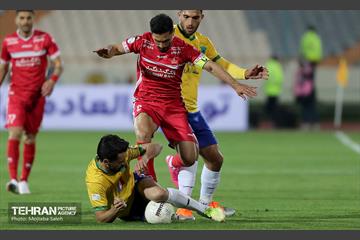 دیدار تیم های فوتبال پرسپولیس تهران و صنعت نفت آبادان 6