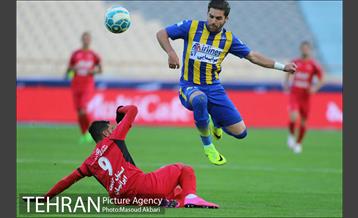 دیدار تیم های فوتبال پرسپولیس و گسترش فولاد