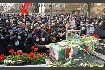تشییع پیکر شهید حسین فغانی 5