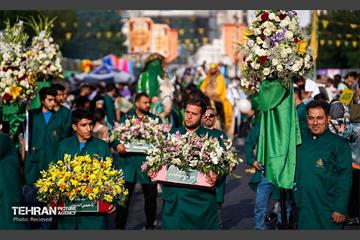 کاروان امام رضا (ع) در جشن بزرگ امام رضایی‌ها 42