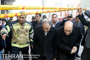 بازدید شهردار تهران از محل آتش‌سوزی ساختمان برق حرارتی وزارت نیرو  22