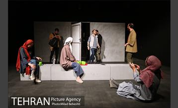 نمایش پروانه الجزایری 4