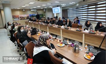 نشست هم‌اندیشی بانوان تاکسیران سرپرست خانوار 21