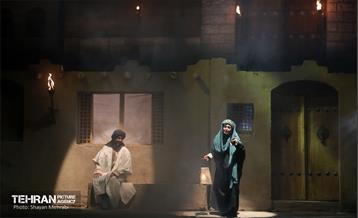 نمایش بزرگ میدانی «تنهاتر از مسیح» 4