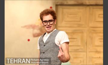 نمایش پسران تاریخ‎ 11