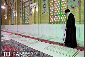 حضور رهبر انقلاب در مرقد مطهر امام راحل و گلزار شهدای بهشت زهرا 30
