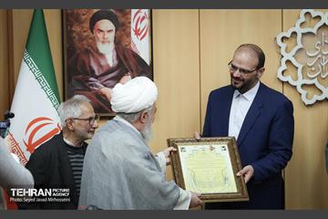 دیدار شهردار تهران با جمعی از زندانیان انقلابی سال ۵۷ 1