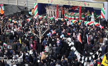 راهپیمایی ۲۲ بهمن در تهران - 3 29