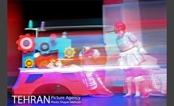 نمایش شب "اسرارآمیز" 18