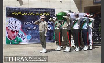 تشییع پیکر بهمن گلبارنژاد دوچرخه سوار ملی پوش ایران در پارالمپیک‎ 7