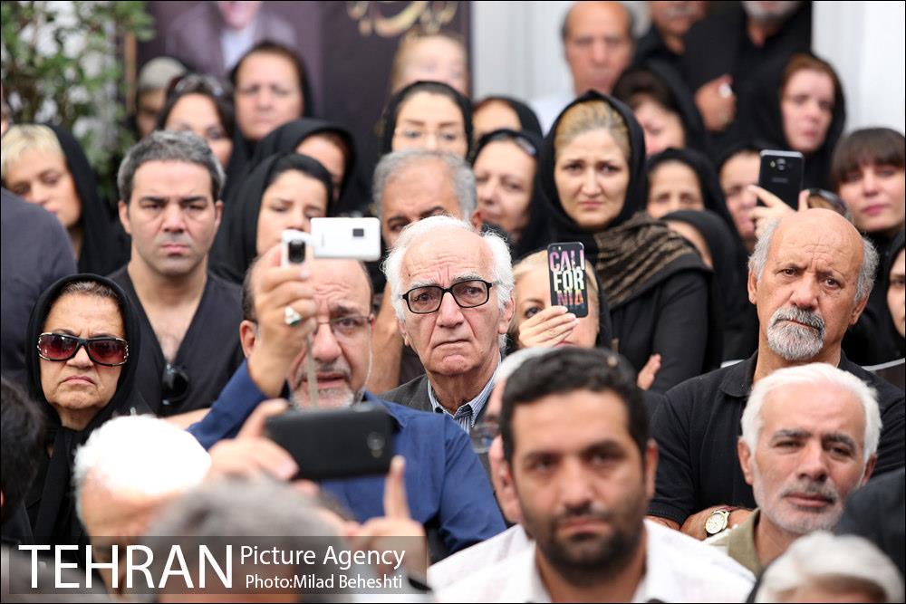 بدرقه یدالله صمدی به سوی خانه ابدی 24