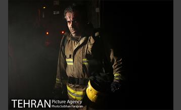 آتش سوزی انبار لوازم خانگی در خیابان 17شهریور 21