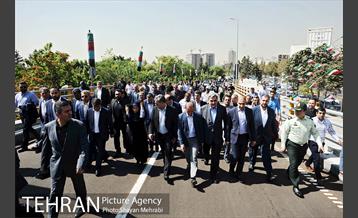 افتتاح پل غیر همسطح بزرگراه شهید چمران (پل شهید نوروزی) با حضور شهردار تهران 12