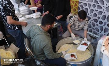 ویژه برنامه «مهمونی شهر» در باغ‌راه حضرت زهرا(س) - ۶ 44