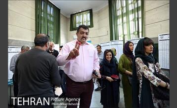 انتخابات ریاست جمهوری و شورای شهر و روستا در حسینیه ارشاد 5