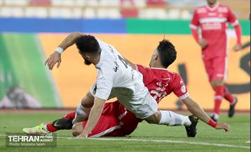 دیدار تیم های فوتبال پرسپولیس و ذوب آهن  18