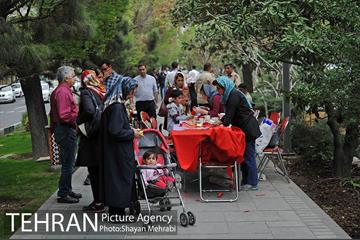 نوروزگاه هنر در پیاده‌راه بلوار کشاورز 36