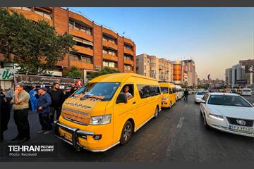 خدمت‌رسانی رایگان تاکسی‌های شهری به شرکت‌کنندگان مراسم تشییع پیکر آقای شهید ایران 4