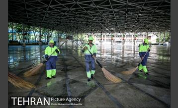 آماده سازی دانشگاه تهران برای نماز جمعه 3