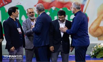 مراسم تجلیل از کشتی‌گیران قهرمان جهان (جشنی برای ایران) 32