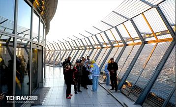 برج میلاد در ایام نوروز قرآنی 22