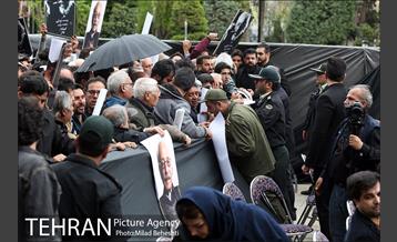 آئین وداع با استاد جمشید مشایخی 16