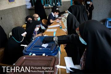 حضور شهردار تهران در انتخابات 1400