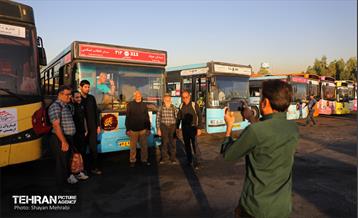 آیین بدرقه کاروان اعزامی اتوبوس های خادم الحسین (ع) 19